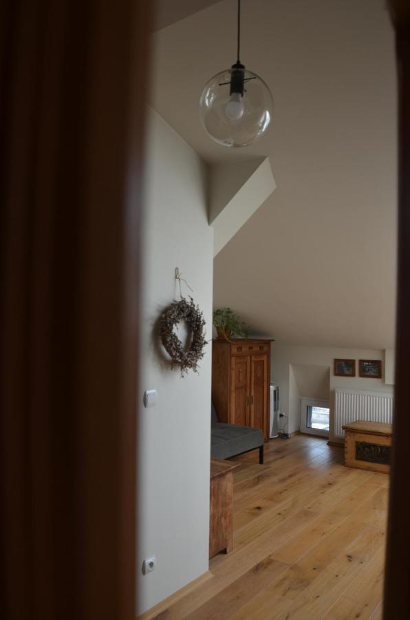 Poddasze Na Starym Podgorzu Apartment Krasków Exterior foto
